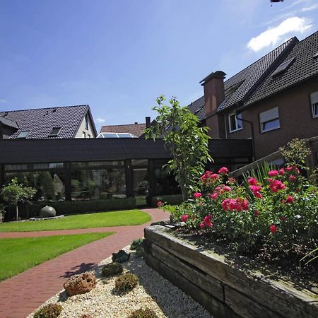 Hotel Lindenkrug Gutersloh Exterior photo